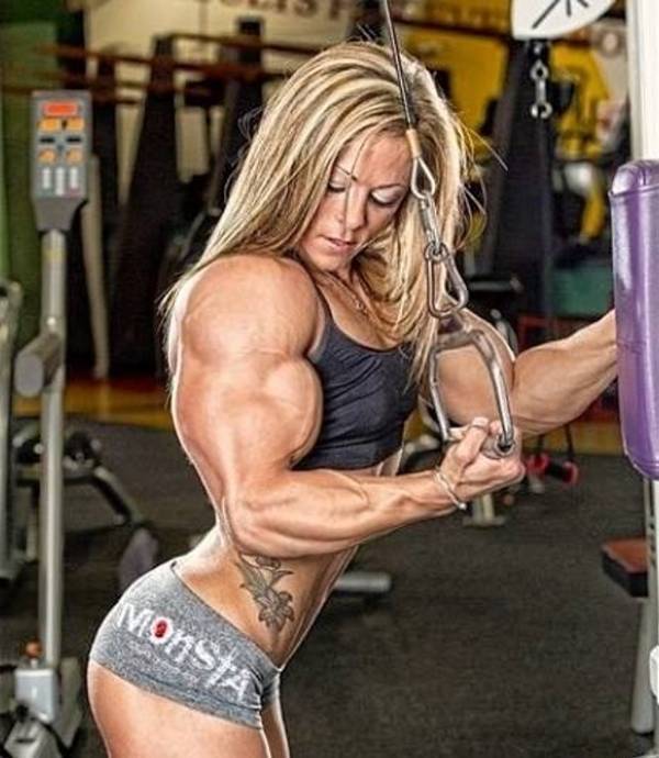 Pulldown muscle girl