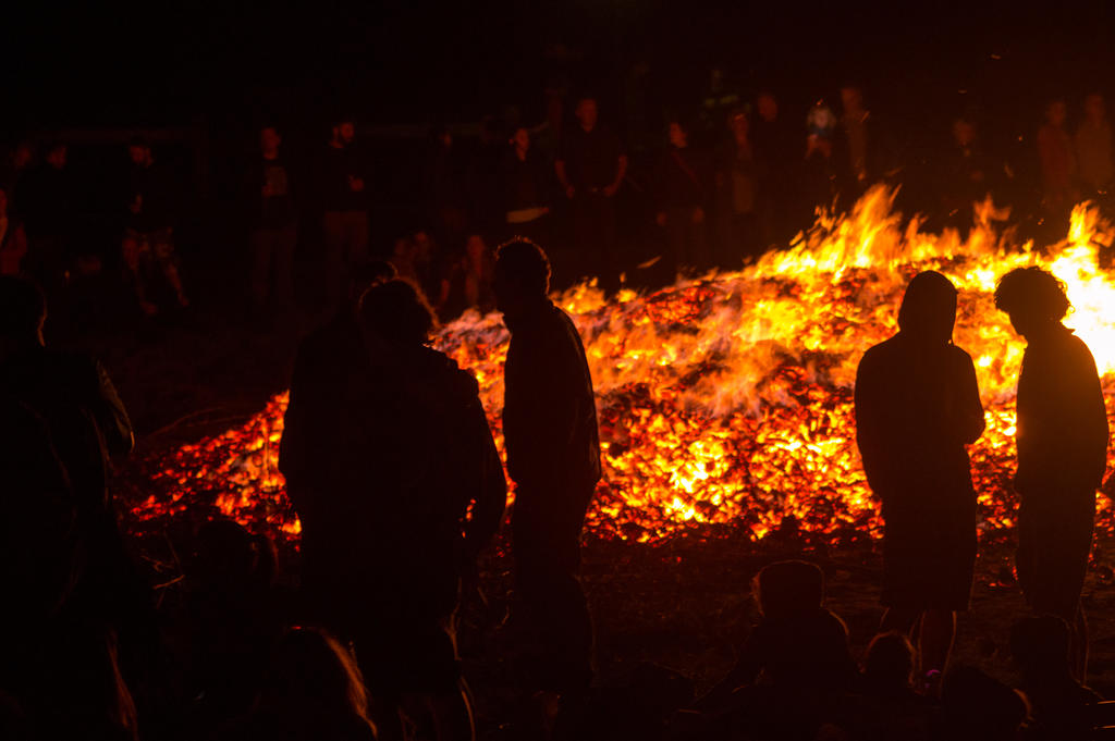 Fire Pyre Gaelic Pyre_2 by aurelian77 on DeviantArt