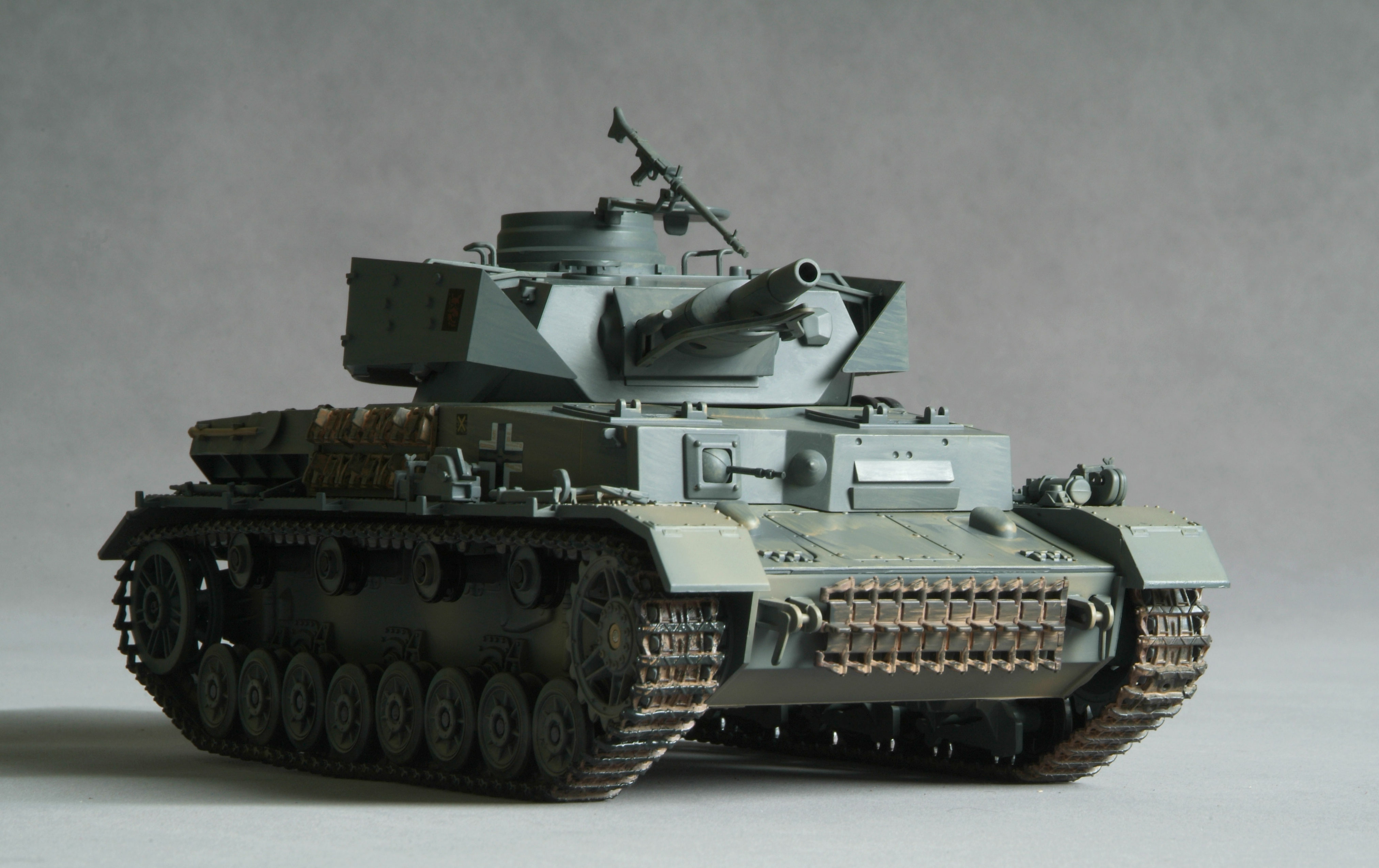 Tank - Panzer IV AusF H