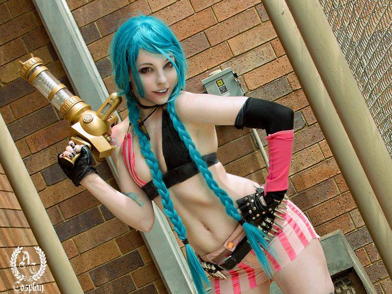 Jinx League of Legends Cosplay 3