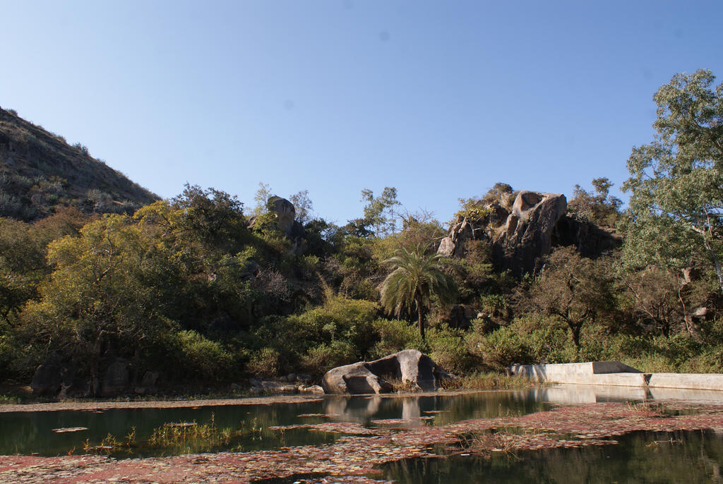 Rocks and lake 01