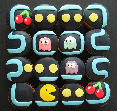 Pac Man Cupcakes :3