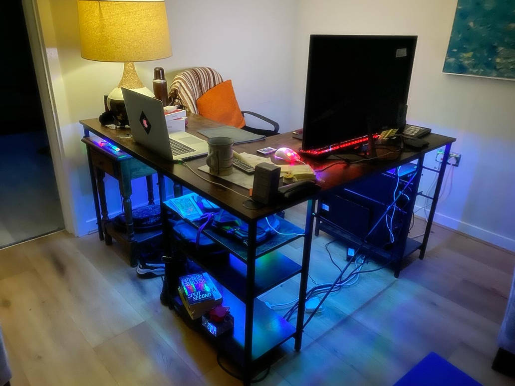 My pc setup by RazorbillAnimation on DeviantArt