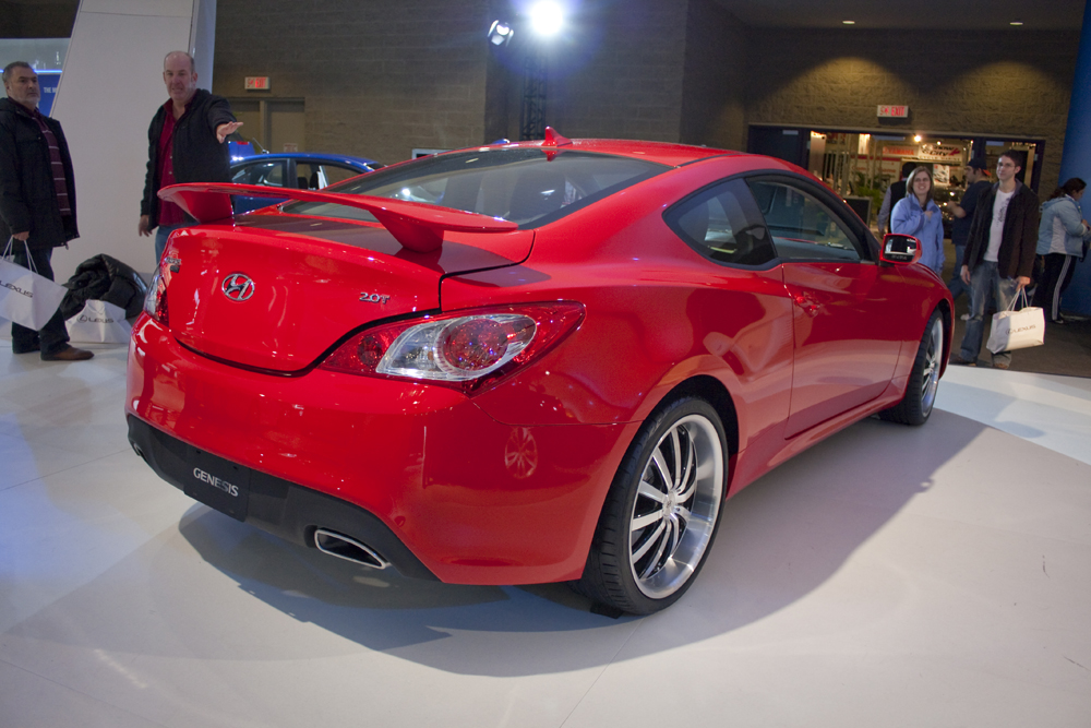 Hyundai Genesis 2