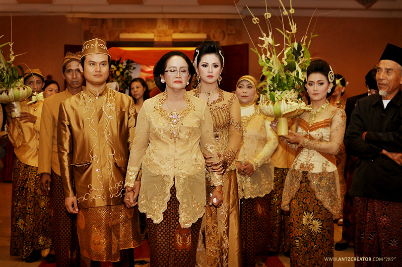 Javanese traditional wedding @Malang - Indonesia by antzcreator