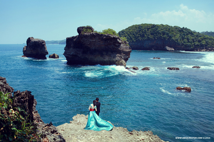 Prewedding at Pantai Malang, Jawa Timur II by antzcreator