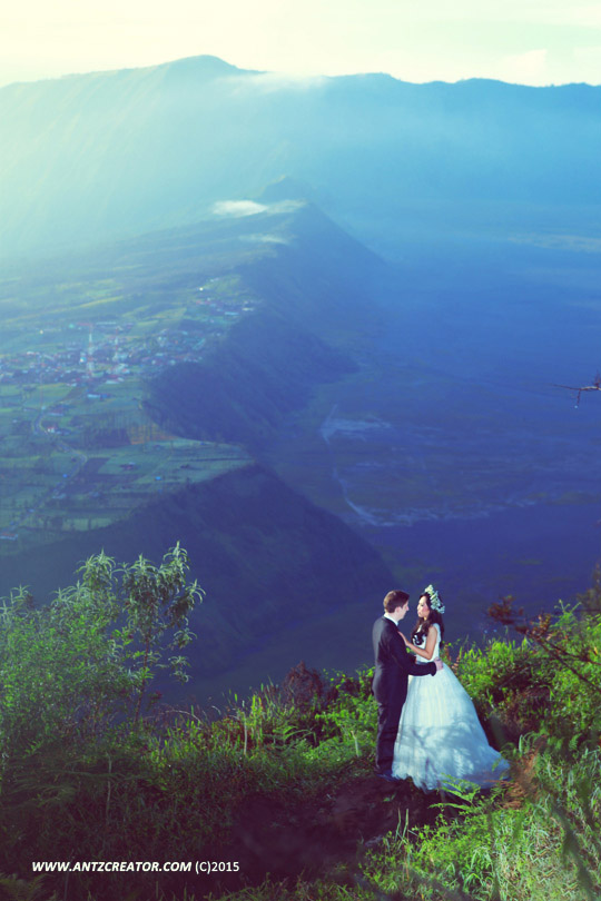 Pre Wedding at Mount Bromo by antzcreator