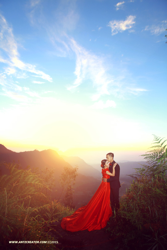 Pre wedding Sunrise at Bromo by antzcreator