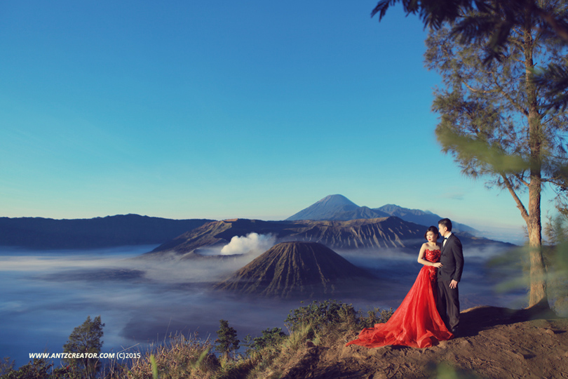 Prewedding at Bromo Mountain, Indonesia by antzcreator