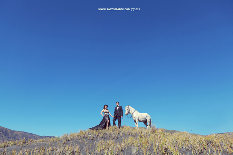 Prewedding at Bromo Mountain, Indonesia by antzcreator