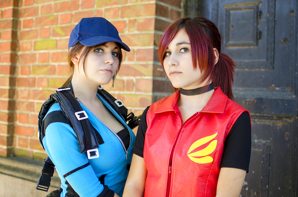 Jill Valentine and Claire Redfield with u/ashenreina from Resident Evil  [self] : r/cosplay