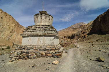 Marka Valley - Stupa by LLukeBE