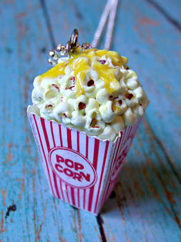 Popcorn necklace 2