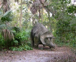 Stegosaurus Statue