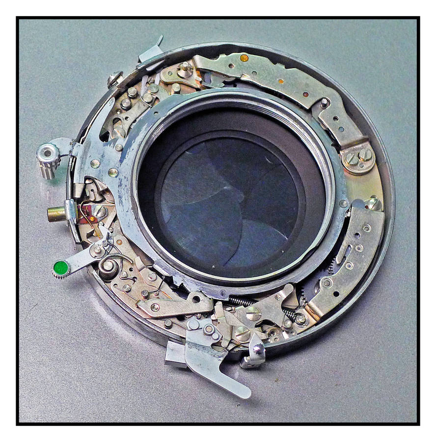 Synchro Compur shutter.L1020954, with story by harrietsfriend on DeviantArt