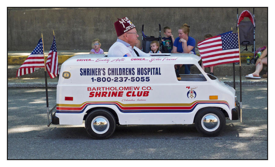 Shriner on the move.L1030286, with story by harrietsfriend on DeviantArt