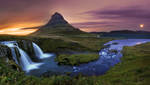 Kirkjufell Panorama by cwaddell