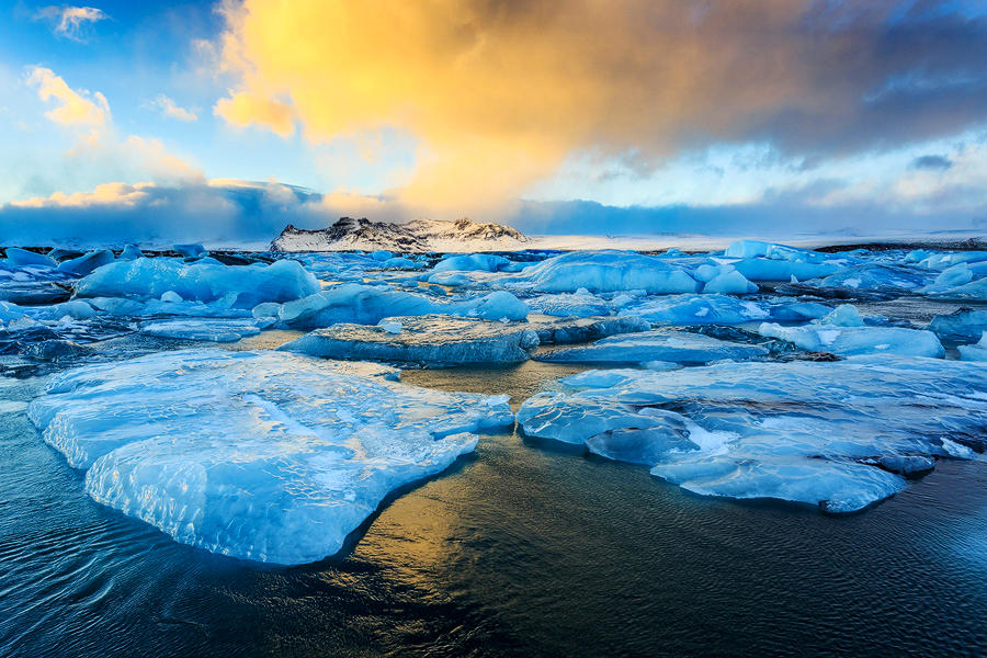 Jokulsarlon Sunset by cwaddell