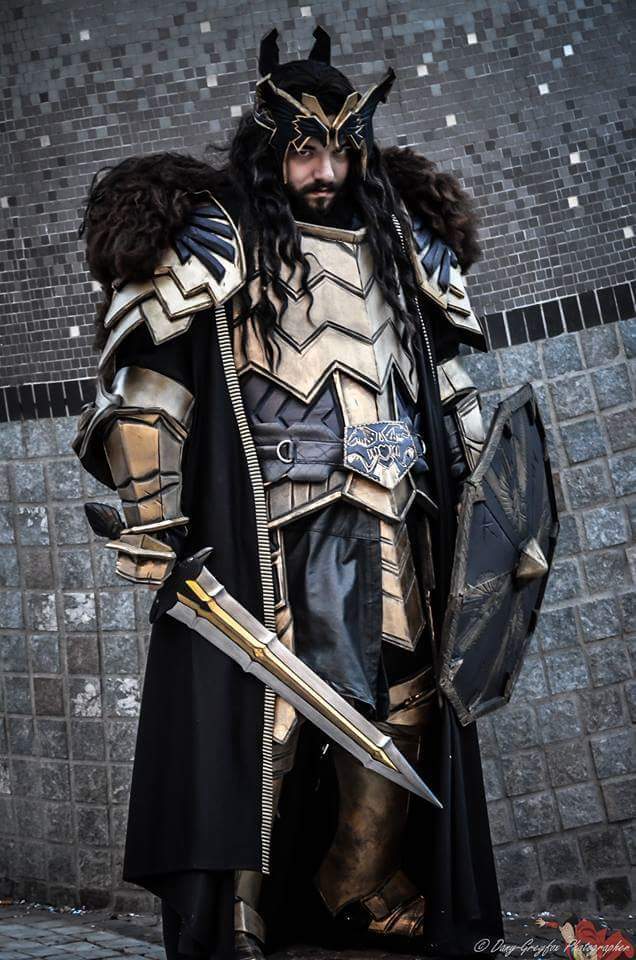 Thorin, son of Thrain, son of Thror. by AlexOakenshield