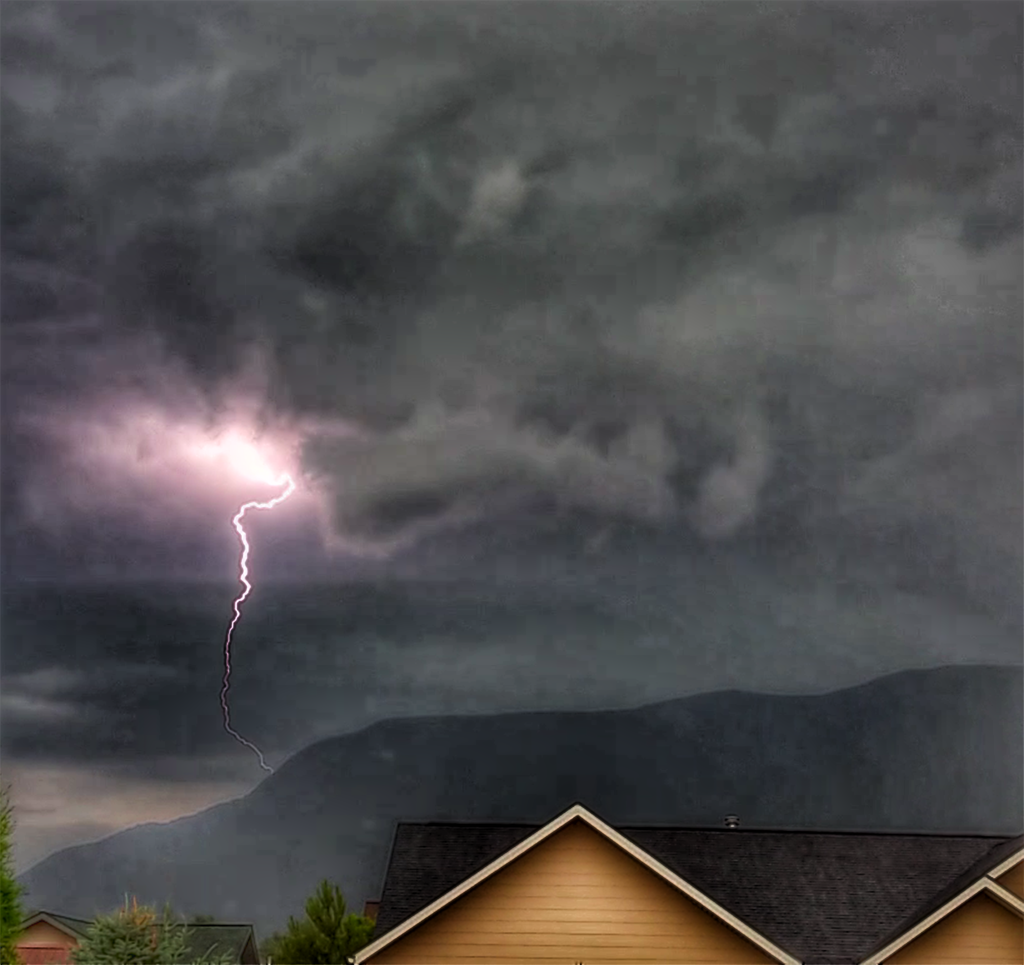 Lightning over the mountains!