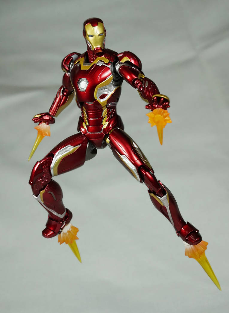 Bandai S.H Figuarts Iron Man Mark 45 Action Figure Marvel Age of