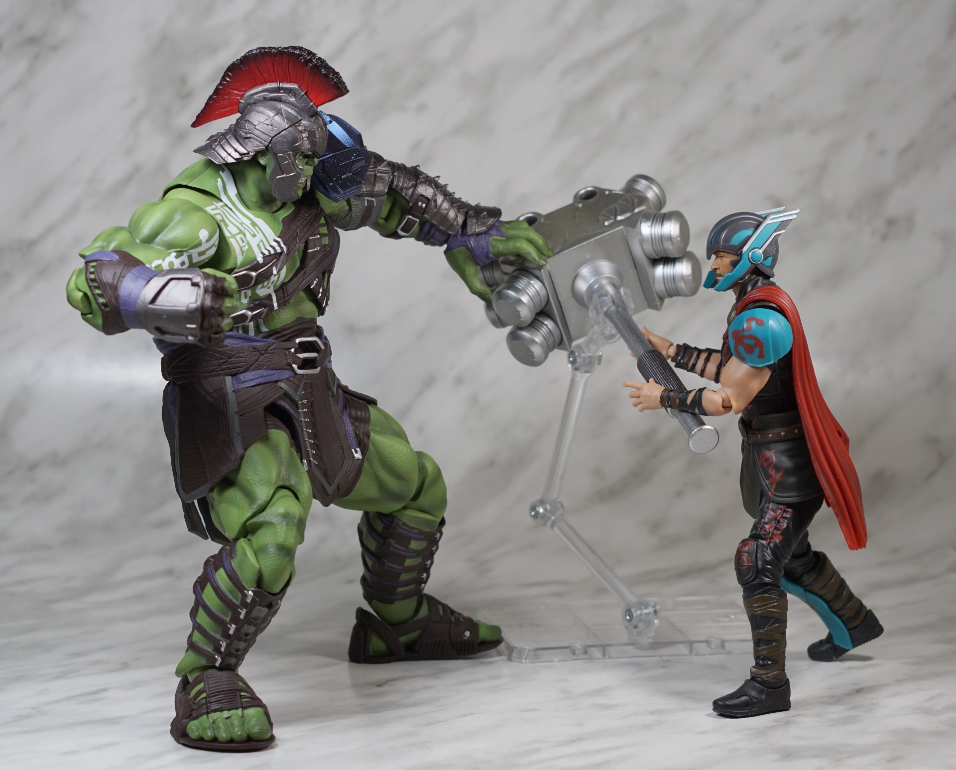 TAMASHII NATIONS Bandai SH Figuarts Hulk Thor: Ragnarok Action Figure