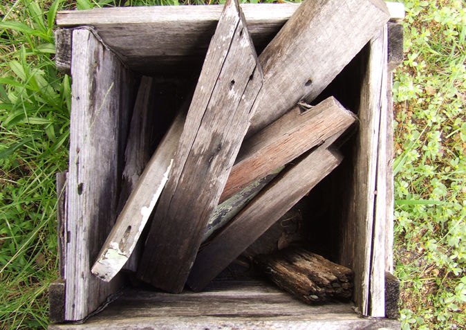 Poorly Made Box poorly made box by apiarist on DeviantArt