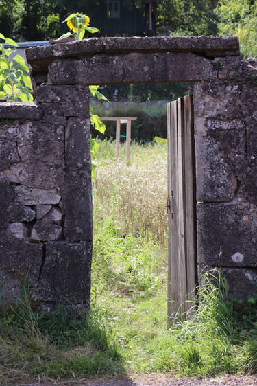 Porte vers un jardin secret