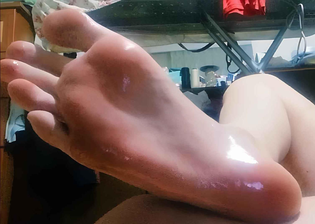 Oily Male Feet