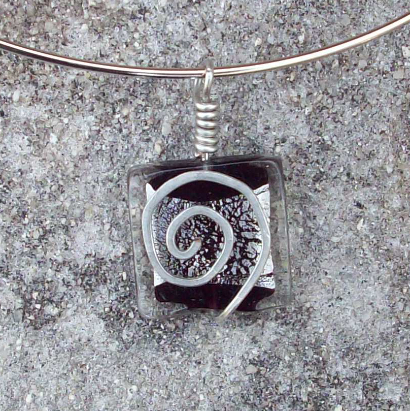 Glass Wirework Pendant 001