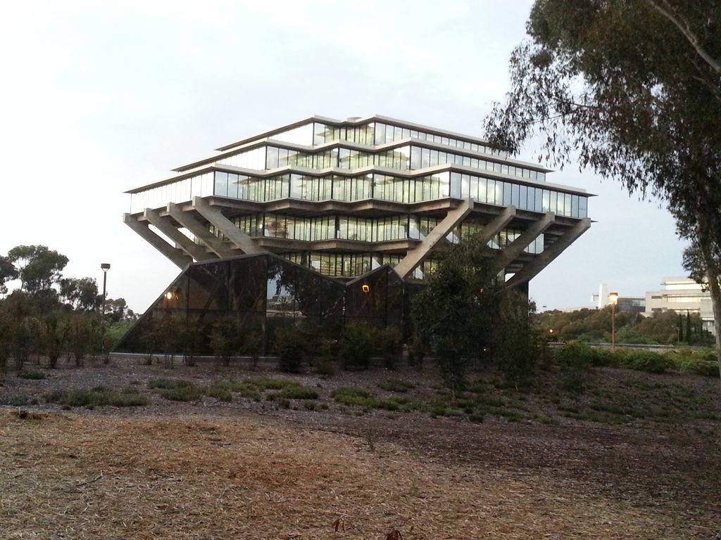 Giesel Library UCSD