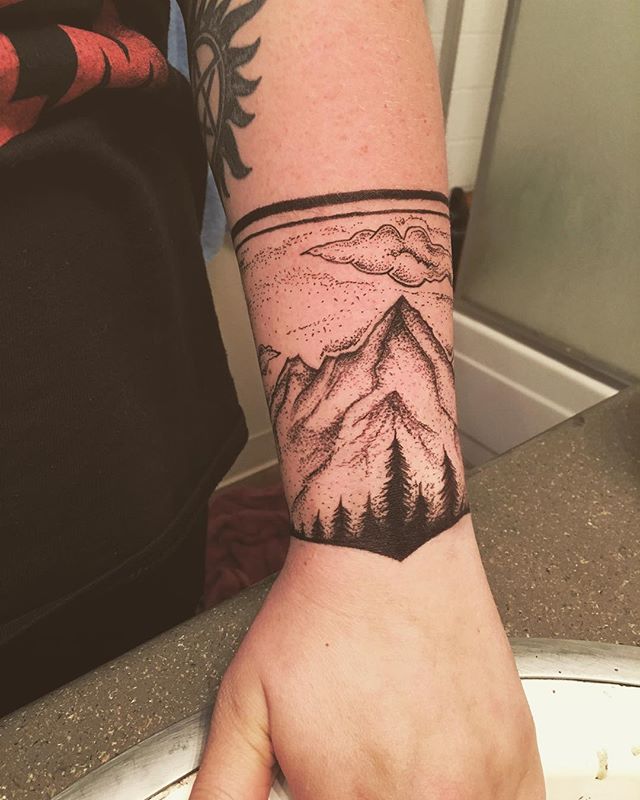 Mountain Tattoo idea by MonteyRoo on DeviantArt Mountain Tattoo idea by MonteyRoo on DeviantArt
