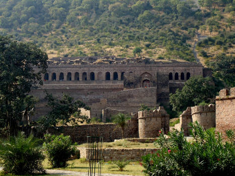 Bhangarh, tenth most Haunted Place.