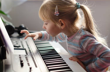 A little pianist