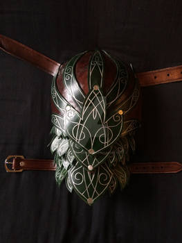 Elvish Leather Pauldron