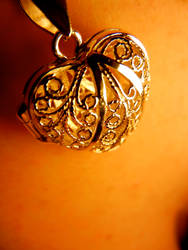 Locket I