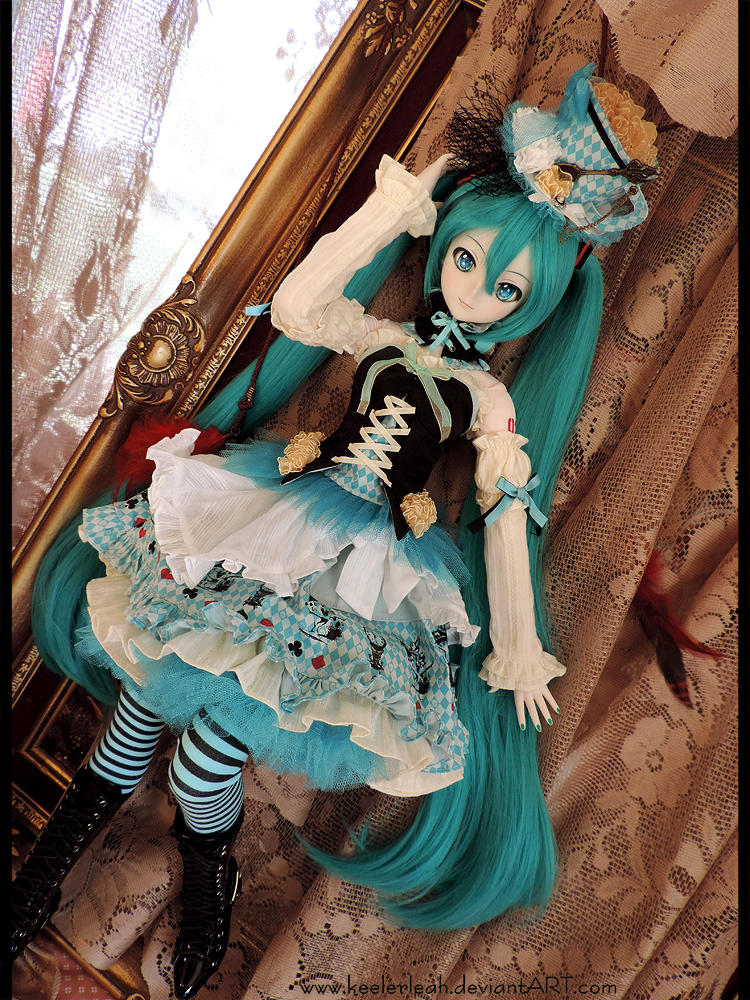 Hatsune Miku Teacup Alice Version DD by keelerleah on DeviantArt