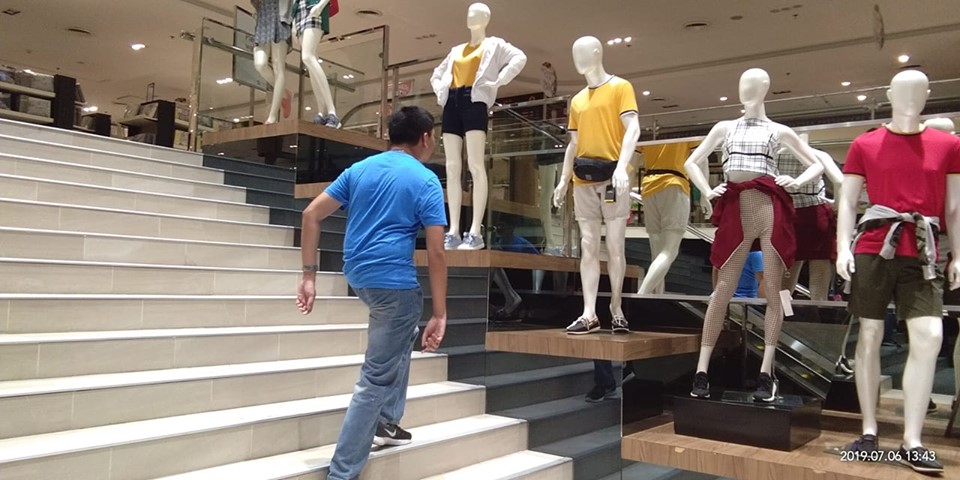 Mannequins posing, JoJo's Pose