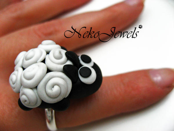 Black and White Sheep Ring