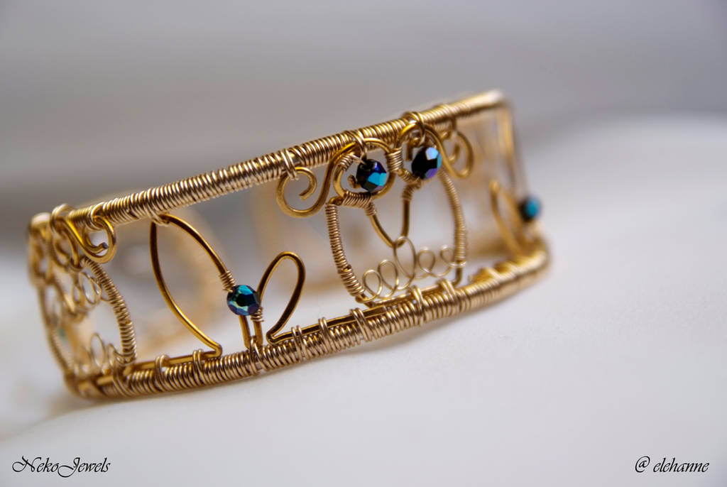 Golden Owls Bangle by Elehanne