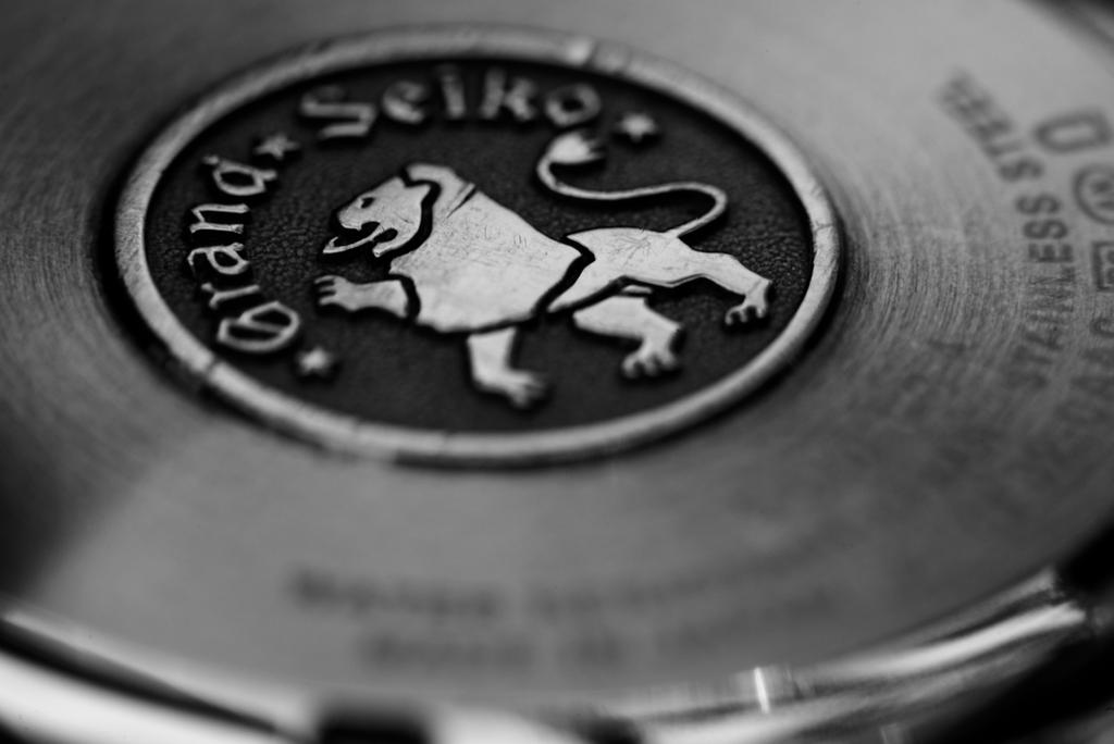 Le club des heureux propriétaires de Grand-Seiko Tome XIII - Page 36 Gs_sbgv007___close_up_by_paflechien33_dd577mq-fullview.jpg?token=eyJ0eXAiOiJKV1QiLCJhbGciOiJIUzI1NiJ9.eyJzdWIiOiJ1cm46YXBwOjdlMGQxODg5ODIyNjQzNzNhNWYwZDQxNWVhMGQyNmUwIiwiaXNzIjoidXJuOmFwcDo3ZTBkMTg4OTgyMjY0MzczYTVmMGQ0MTVlYTBkMjZlMCIsIm9iaiI6W1t7ImhlaWdodCI6Ijw9Njg0IiwicGF0aCI6IlwvZlwvZTNhYzZiNGEtNTc5Yy00ZTgxLThjNWYtODU0OWQ3ZTEzYWVjXC9kZDU3N21xLTU5ZTk3MjRlLTE4YzUtNDM4Ni05NTI0LWMwN2I1NzE5ZTRkNS5qcGciLCJ3aWR0aCI6Ijw9MTAyNCJ9XV0sImF1ZCI6WyJ1cm46c2VydmljZTppbWFnZS5vcGVyYXRpb25zIl19