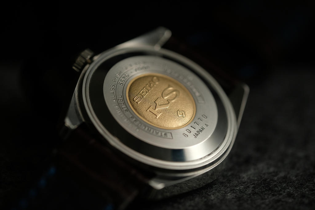 Le club des heureux propriétaires de King Seiko - Page 23 Seiko_ks_5626_7000___back_by_paflechien33_denqh10-fullview.jpg?token=eyJ0eXAiOiJKV1QiLCJhbGciOiJIUzI1NiJ9.eyJzdWIiOiJ1cm46YXBwOjdlMGQxODg5ODIyNjQzNzNhNWYwZDQxNWVhMGQyNmUwIiwiaXNzIjoidXJuOmFwcDo3ZTBkMTg4OTgyMjY0MzczYTVmMGQ0MTVlYTBkMjZlMCIsIm9iaiI6W1t7ImhlaWdodCI6Ijw9NjgzIiwicGF0aCI6IlwvZlwvZTNhYzZiNGEtNTc5Yy00ZTgxLThjNWYtODU0OWQ3ZTEzYWVjXC9kZW5xaDEwLWVjYzViODMwLTI4YjYtNDI2My1hZWFhLWQ5NGY2OTFjMWRmYy5qcGciLCJ3aWR0aCI6Ijw9MTAyNCJ9XV0sImF1ZCI6WyJ1cm46c2VydmljZTppbWFnZS5vcGVyYXRpb25zIl19