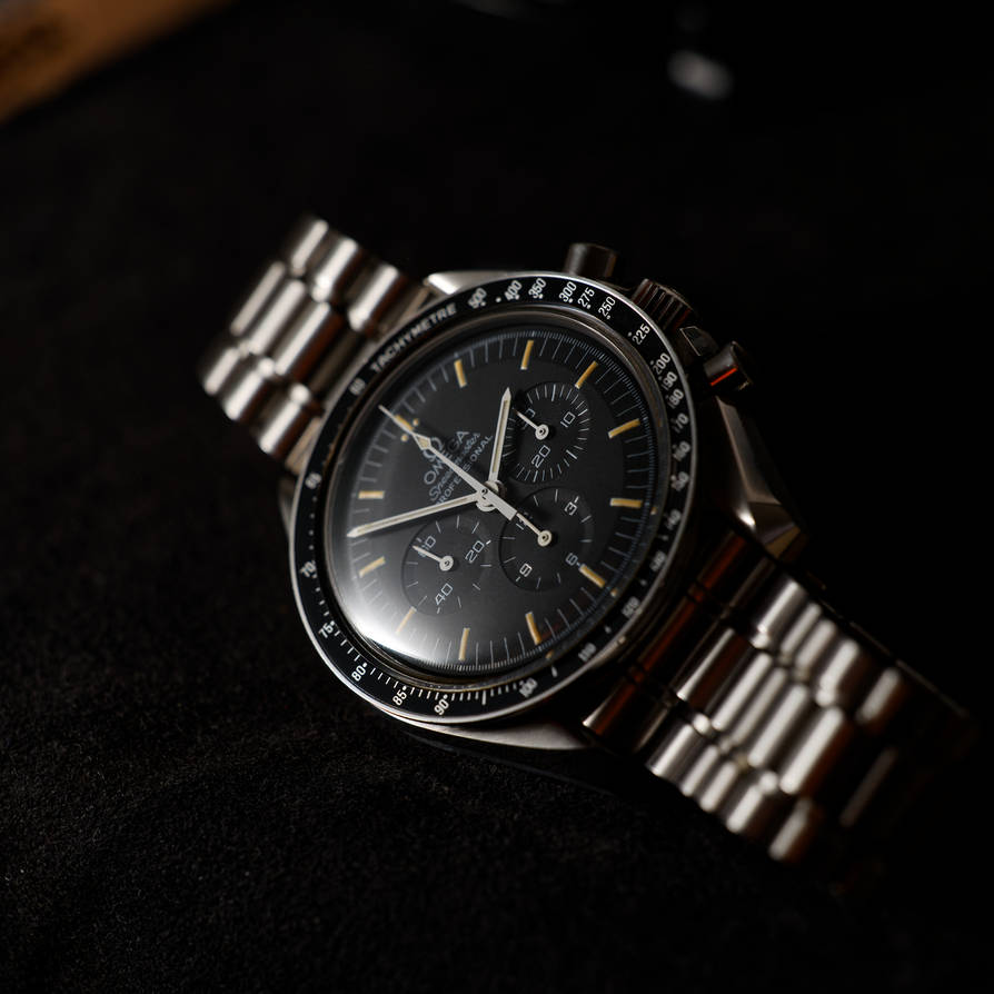 Feu de Speedmaster - tome 14 - Page 39 Omega_speedmaster_3590_50_by_paflechien33_dh0tvy0-pre.jpg?token=eyJ0eXAiOiJKV1QiLCJhbGciOiJIUzI1NiJ9.eyJzdWIiOiJ1cm46YXBwOjdlMGQxODg5ODIyNjQzNzNhNWYwZDQxNWVhMGQyNmUwIiwiaXNzIjoidXJuOmFwcDo3ZTBkMTg4OTgyMjY0MzczYTVmMGQ0MTVlYTBkMjZlMCIsIm9iaiI6W1t7ImhlaWdodCI6Ijw9MTAyNCIsInBhdGgiOiJcL2ZcL2UzYWM2YjRhLTU3OWMtNGU4MS04YzVmLTg1NDlkN2UxM2FlY1wvZGgwdHZ5MC1kZmM3MjQwMi1jOTY5LTQ5NzAtOTc3NS1lOTdkZjI2YzUwZmUuanBnIiwid2lkdGgiOiI8PTEwMjQifV1dLCJhdWQiOlsidXJuOnNlcnZpY2U6aW1hZ2Uub3BlcmF0aW9ucyJdfQ