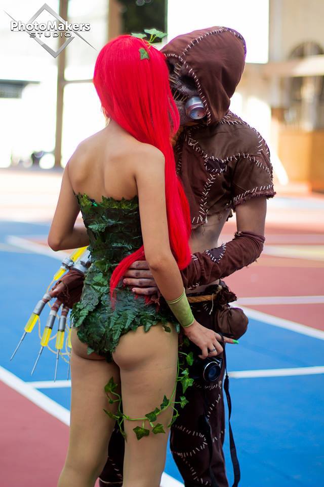 Poison Ivy and Scarecrow Cosplays