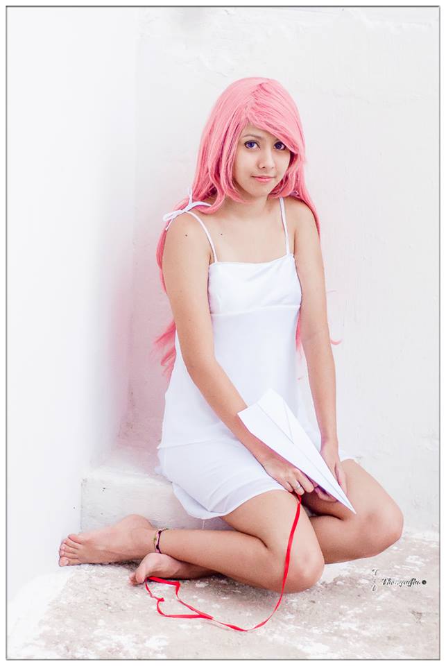 Megurine Luka Cosplay (Just Be Friends)