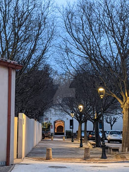 Place entre l'eglise et l'ecole