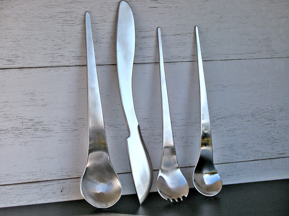 Minimalist Flatware,complete