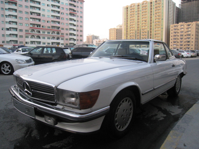 Merc SL560 V8 white