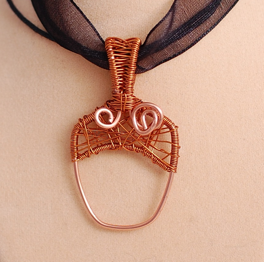 Acorn pendant