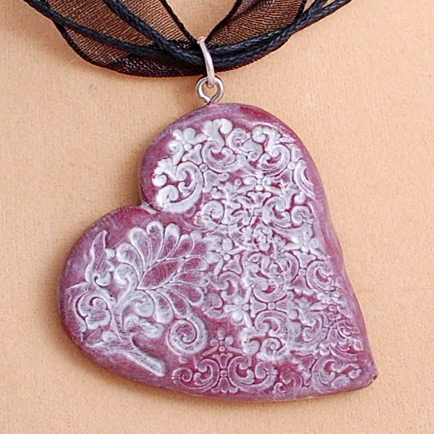 Vintage floral heart pendant